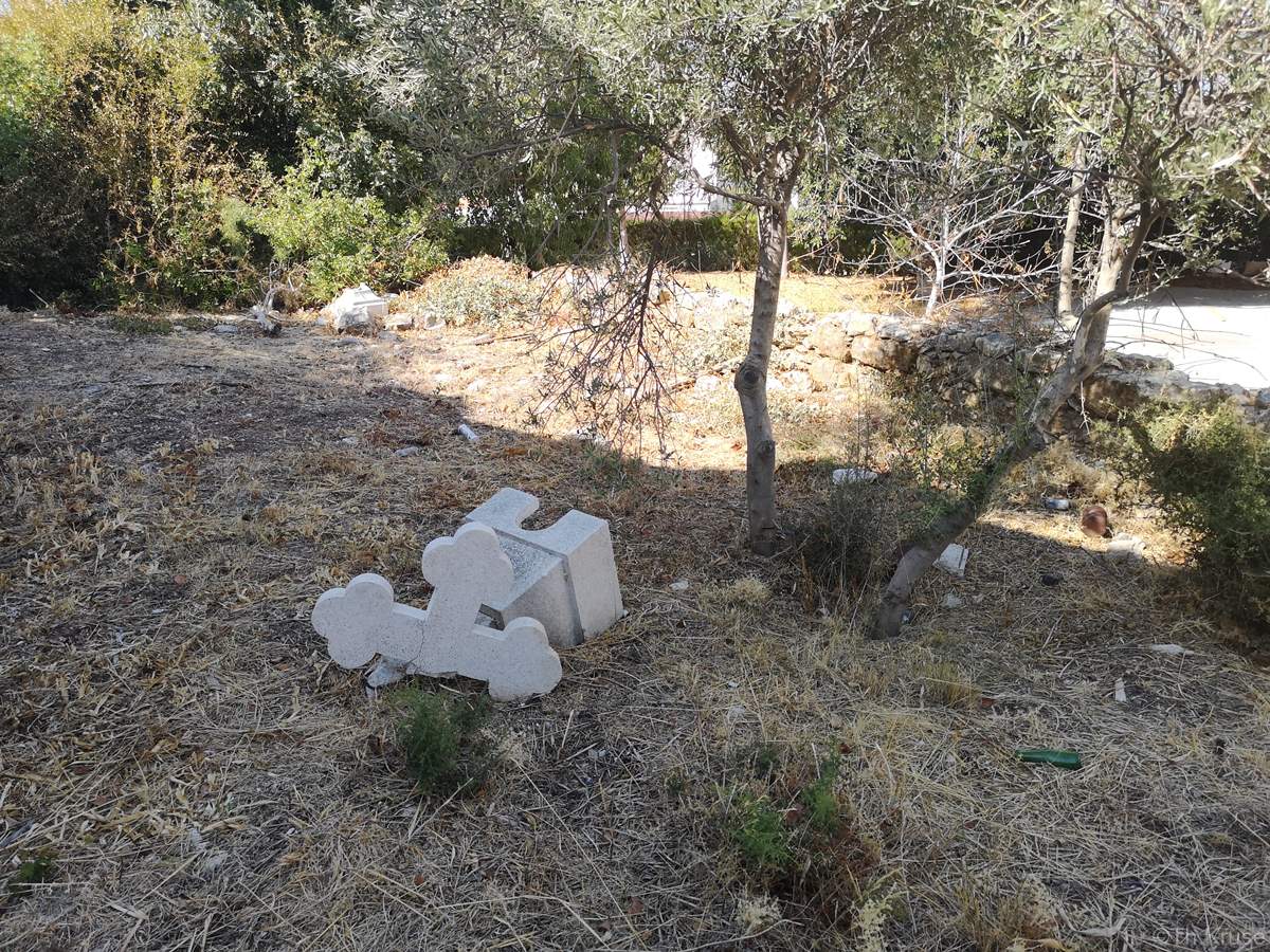 Παλαιόσοφος Ελληνορθόδοξο Κοιμητήριο