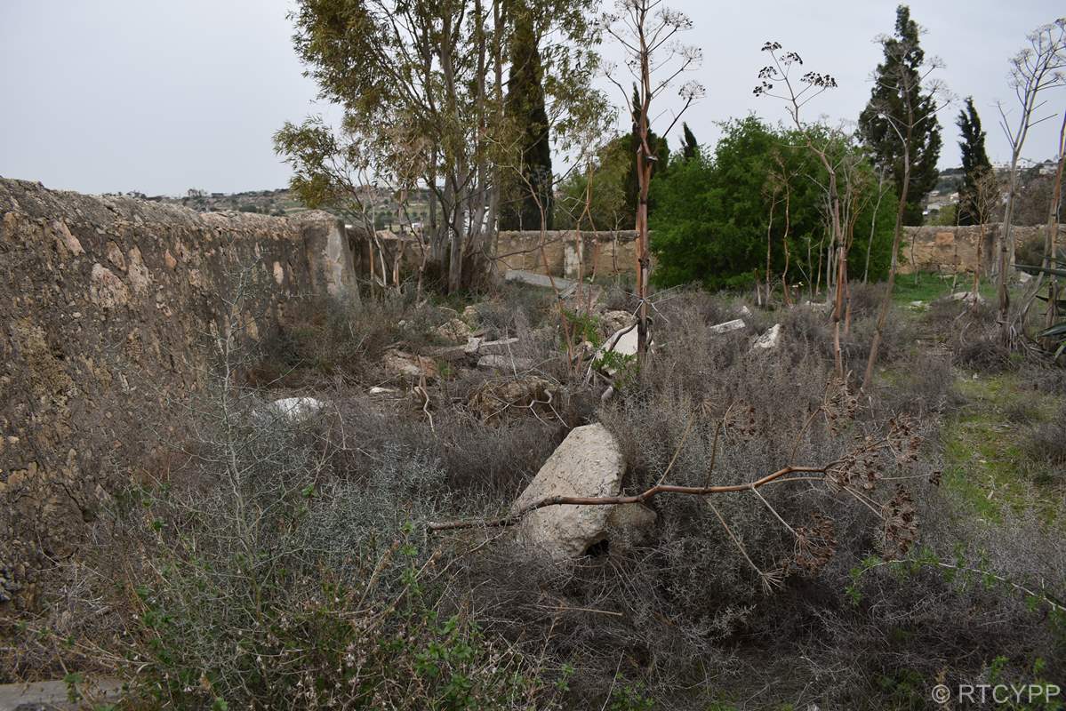 Ελληνορθόδοξο Κοιημητήριο Καλού Χωριού (Καπούτι)