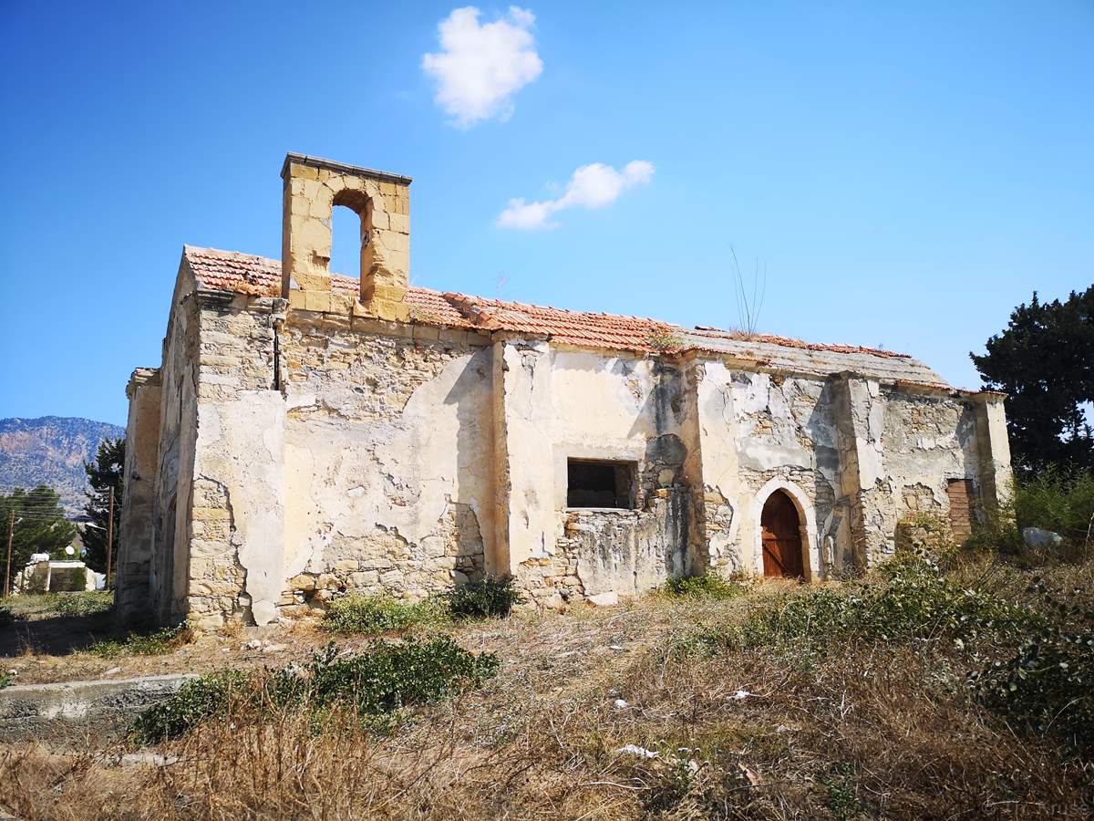 Παλιά ενοριακή εκκλησία Αγίου Ερμολάου