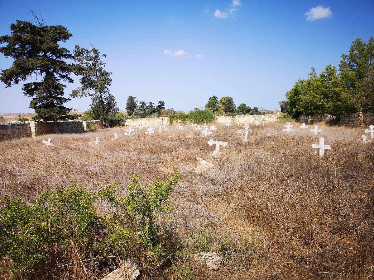 Ελληνορθόδοξο Κοιμητήριο Αγίου Ερμολάου