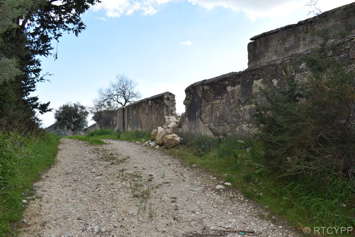 Νέο Ελληνορθόδοξο Κοιημητήριο Μανδρών