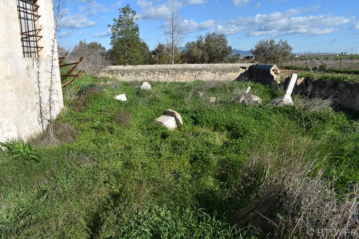 Ελληνορθόδοξο Κοιημητήριο Αρναδίου