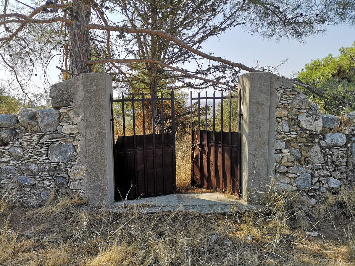 Ελληνορθόδοξο Κοιμητήριο Αγριδάκι