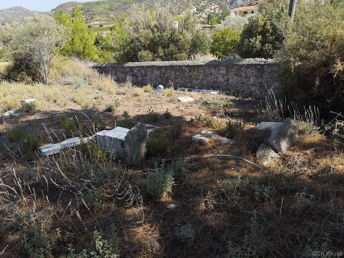 Ελληνορθόδοξο Κοιμητήrio Ftericha