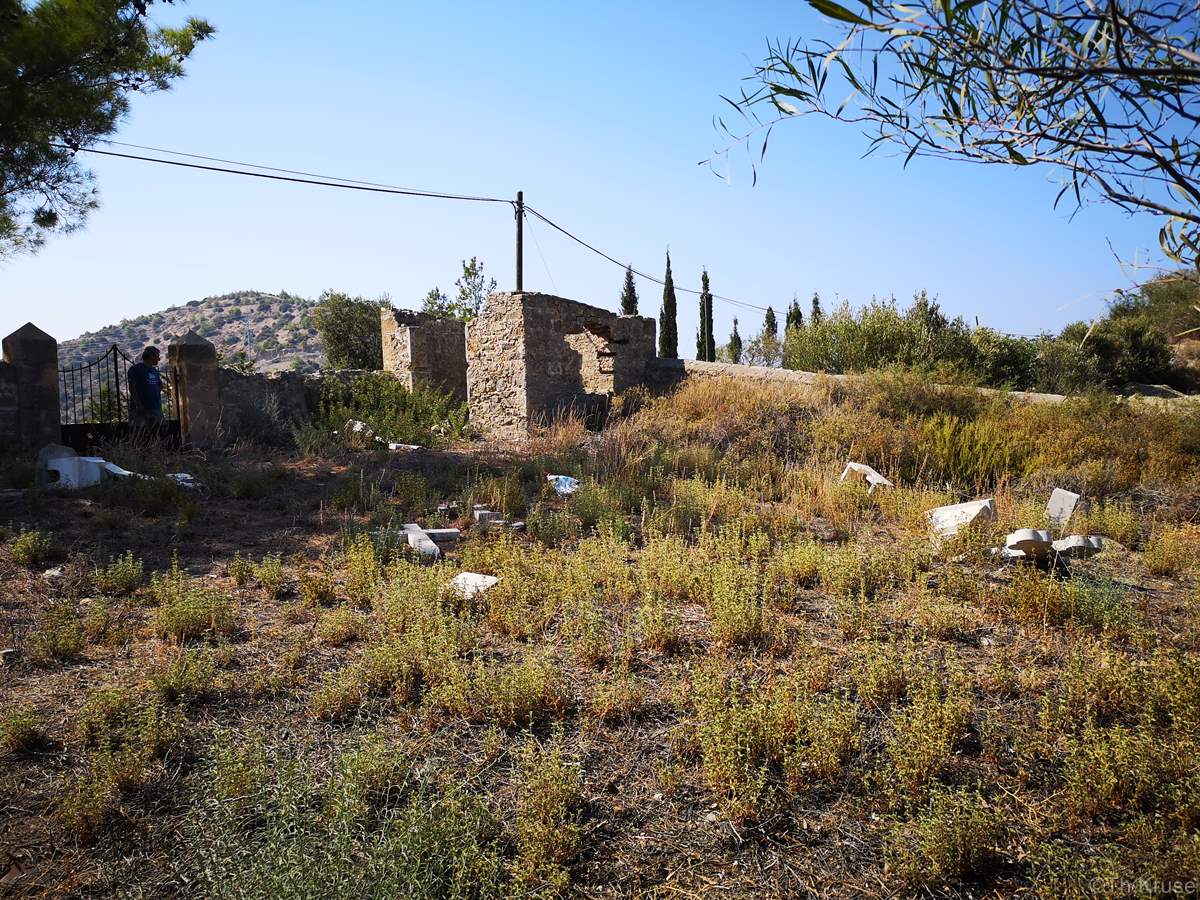 Ελληνορθόδοξο Κοιμητήrio Ftericha