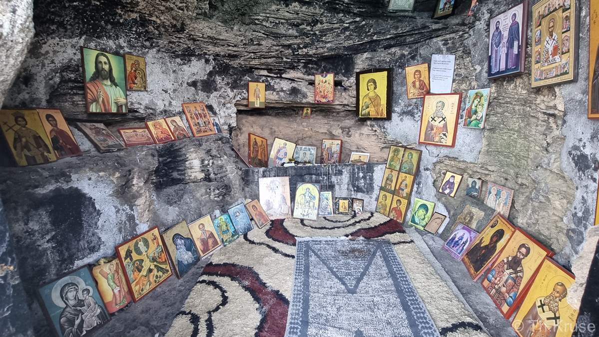 Παρεκκλήσι και Σπήλαιο Αγίου Φανουρίου