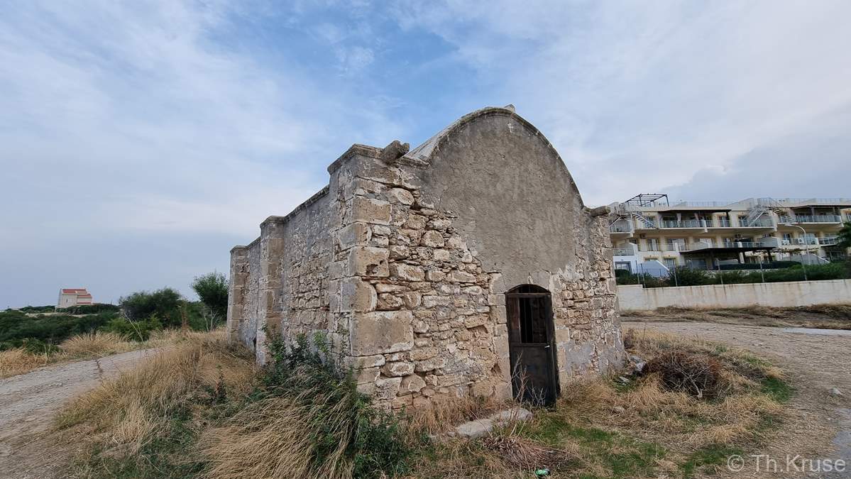 Παρεκκλήσι Αρχαγγέλου Ακανθού
