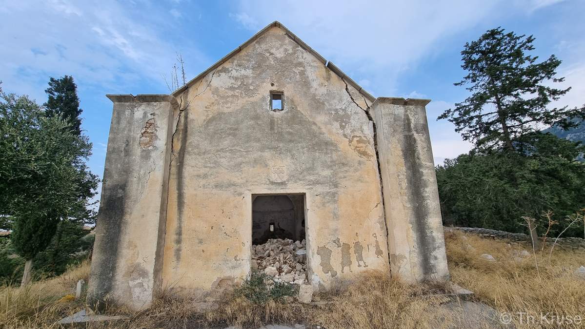 Παρεκκλήσι κοιμητηρίου Αγίας Φωτεινής Ακανθού