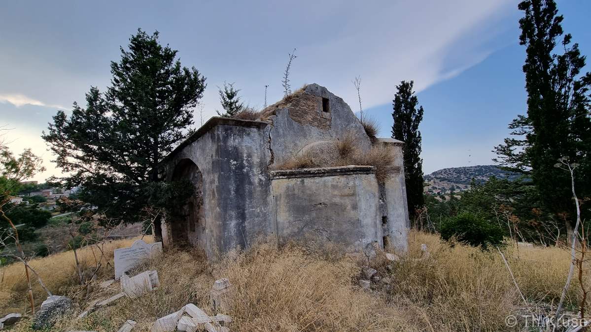 Παρεκκλήσι κοιμητηρίου Αγίας Φωτεινής Ακανθού