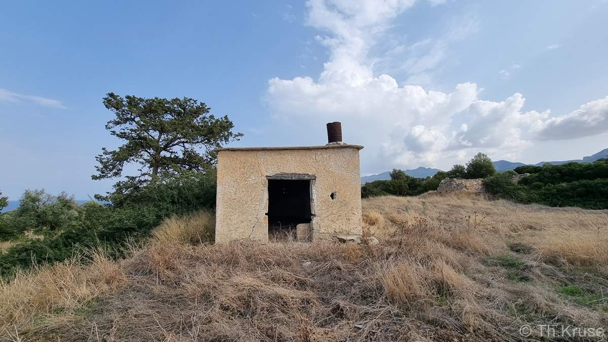 Παρεκκλήσι Παναγίας των Τριών Τερατσίων Ακανθού