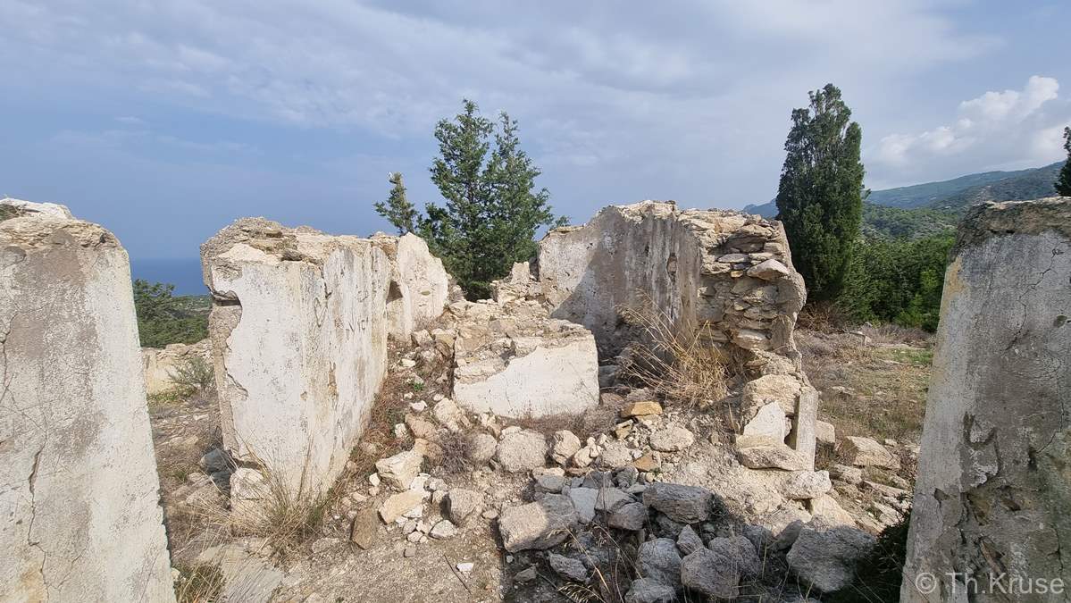 Παρεκκλήσι κοιμητηρίου Αγίου Ιωάννη Θεολόγου Φλαμουδίου