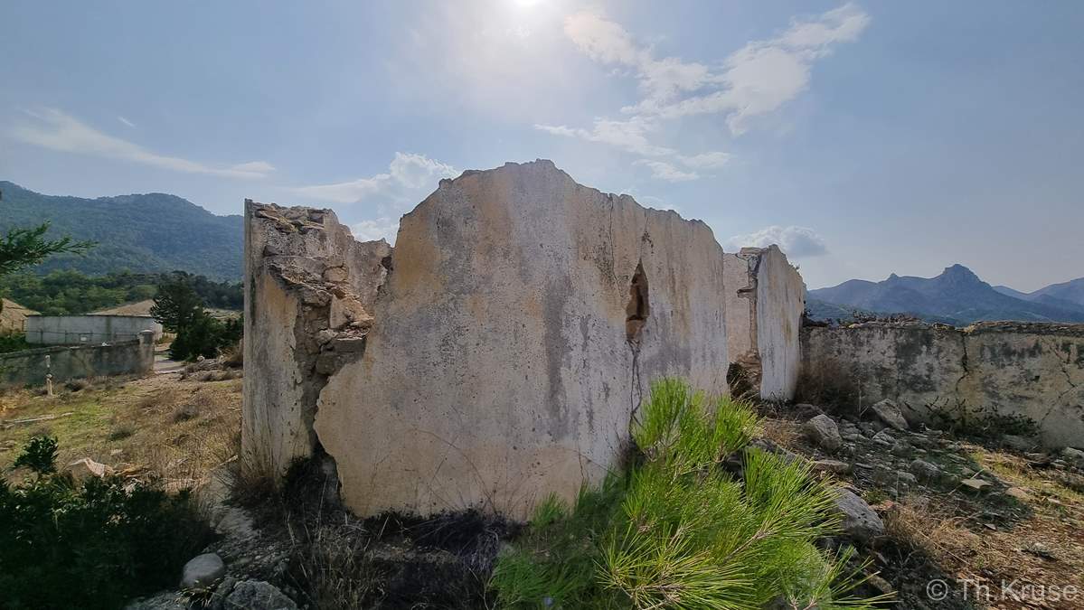 Παρεκκλήσι κοιμητηρίου Αγίου Ιωάννη Θεολόγου Φλαμουδίου