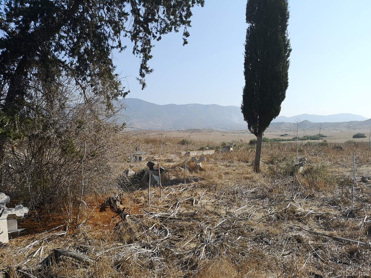 Ελληνορθόδοξο Κοιμητήριο Κοντεμένου