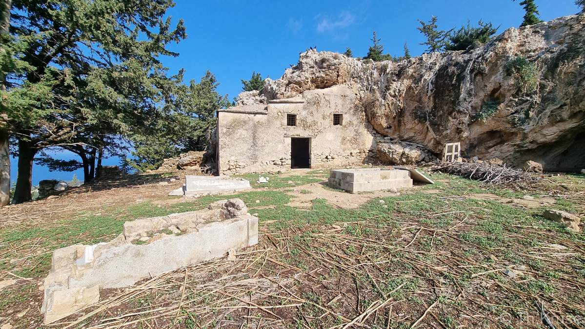 Παρεκκλήσι Αγίου Γεωργίου Σπηλιώτη Λαπήθου