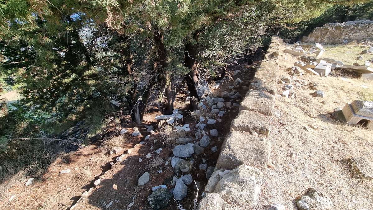 Κοιμητήριο Αρχαγγέλου Λαπήθου