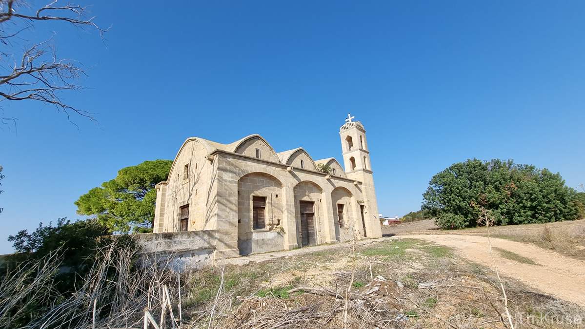 Εκκλησία κοιμητηρίου Παναγίας