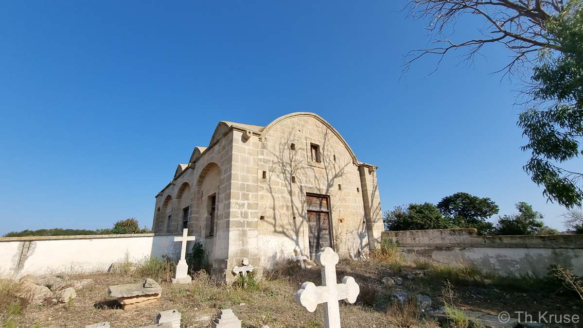 Εκκλησία κοιμητηρίου Παναγίας
