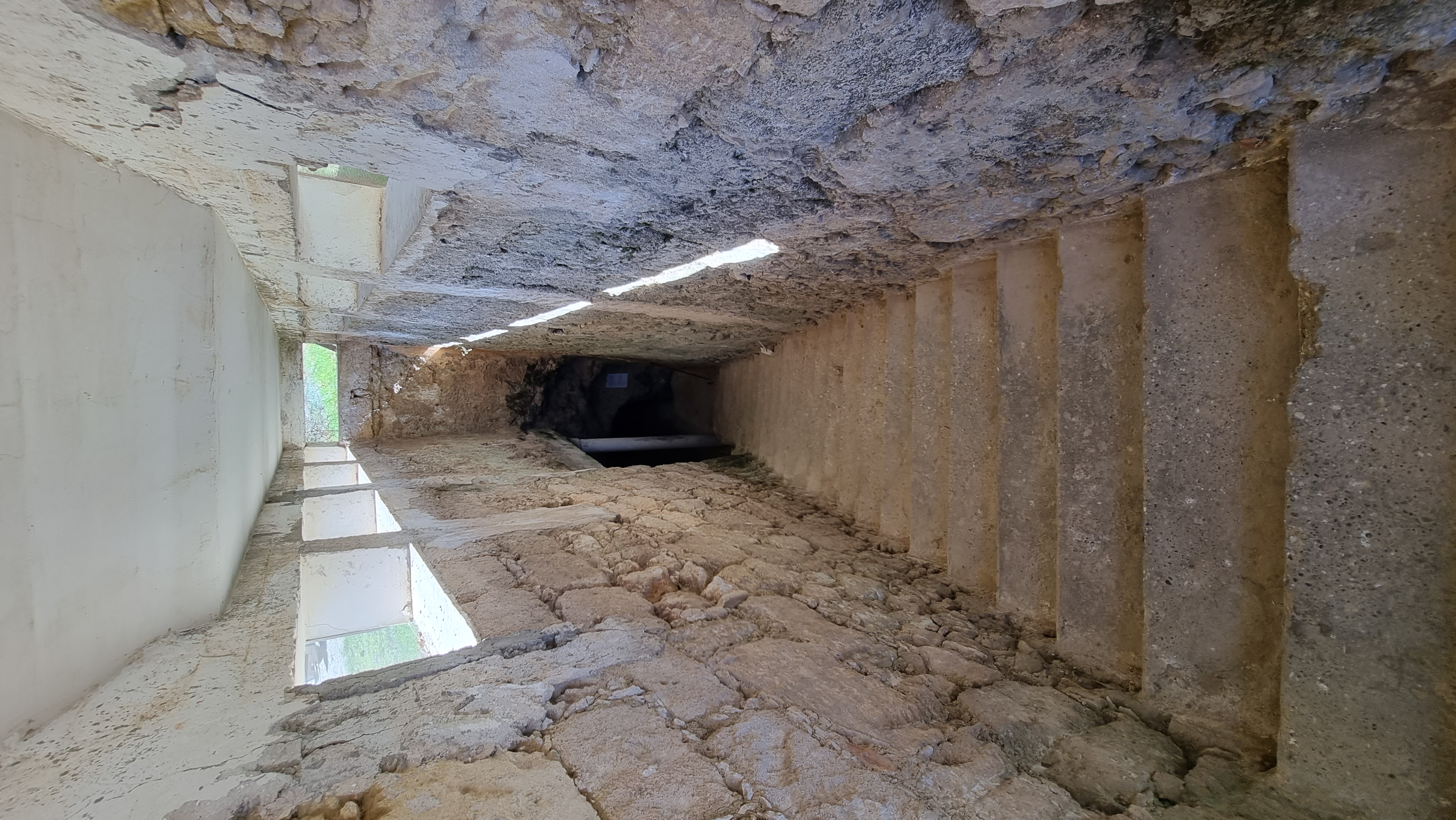Εκκλησία Αγίας Φωτεινής (Σπήλαιο)
