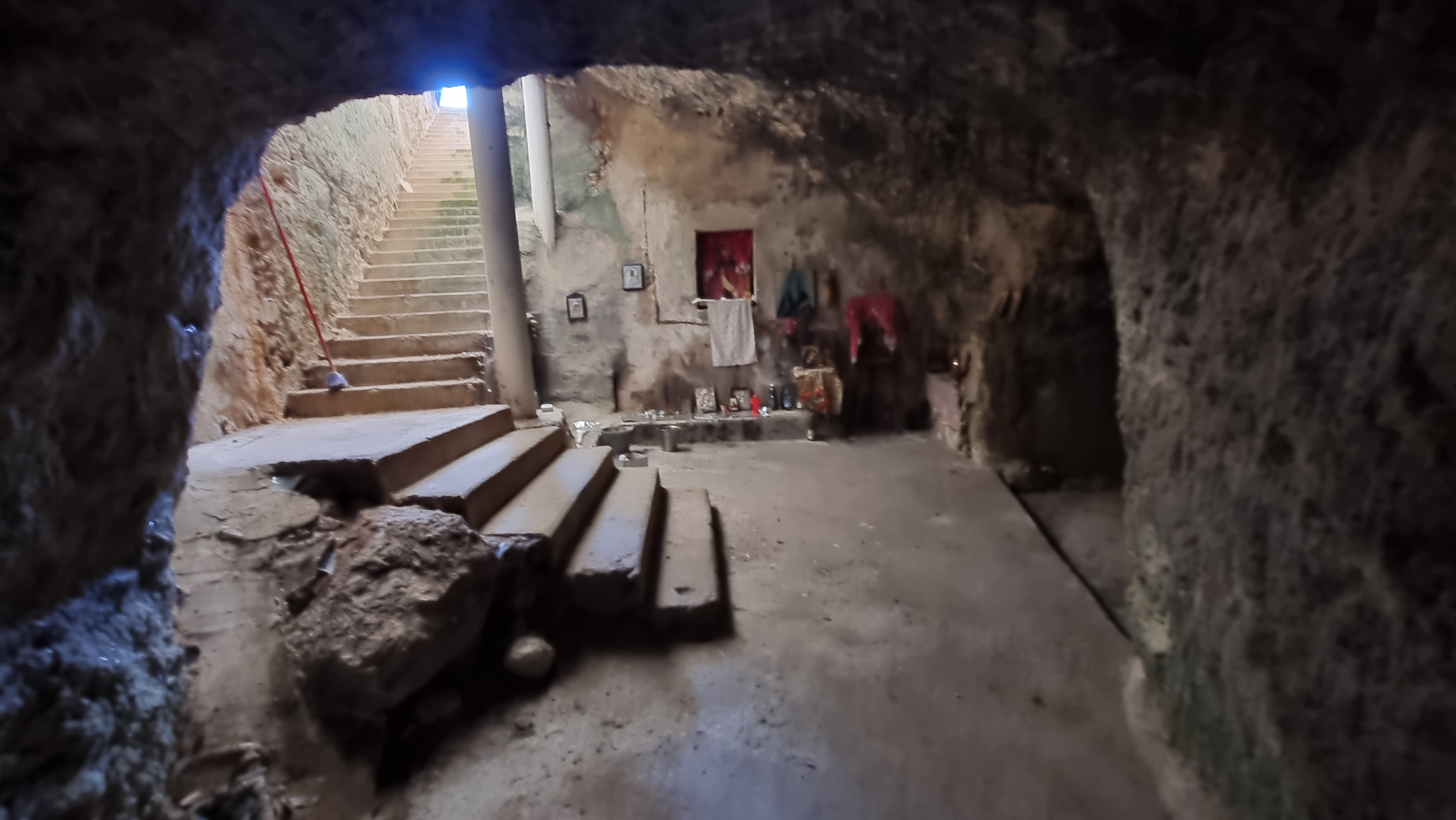 Εκκλησία Αγίας Φωτεινής (Σπήλαιο)