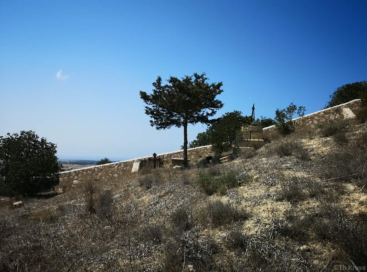 Παλαιό Μαρωνίτικο Κοιημητήριο Κορμακίτη