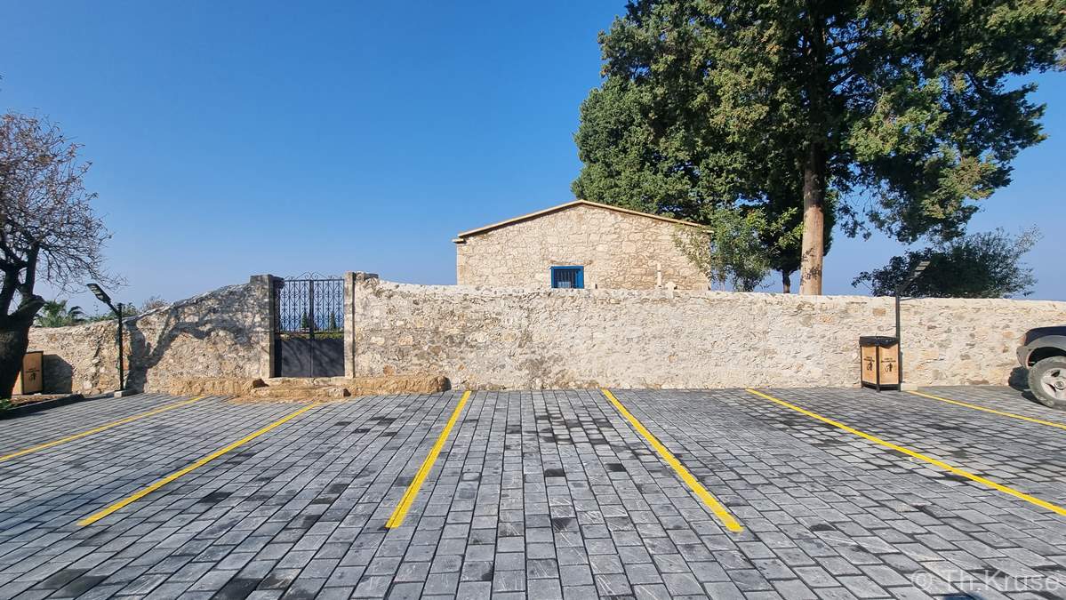 Παρεκκλήσι κοιμητηρίου Αγίου Φωτίου