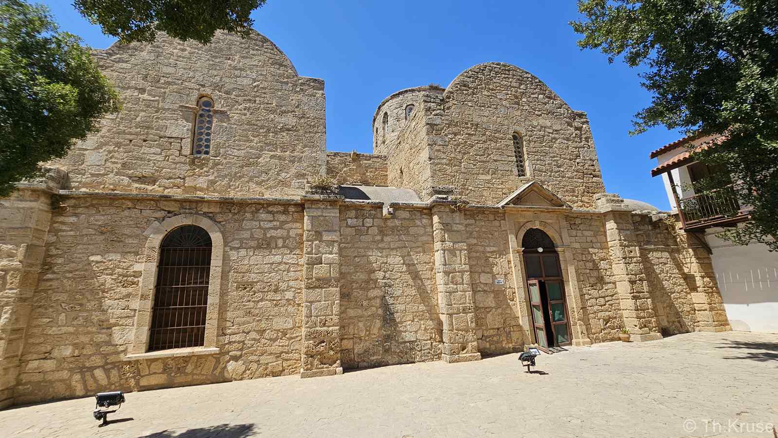 Εκκλησία Μονής Αποστόλου Βαρνάβα