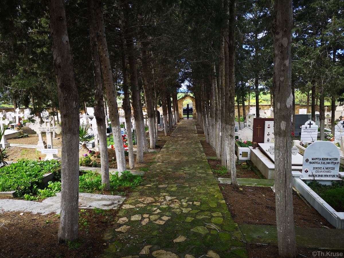 Νέο Μαρωνιτικό Κοιμητήριο Κορμακίτη