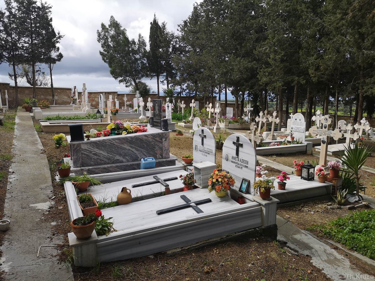 Νέο Μαρωνιτικό Κοιμητήριο Κορμακίτη