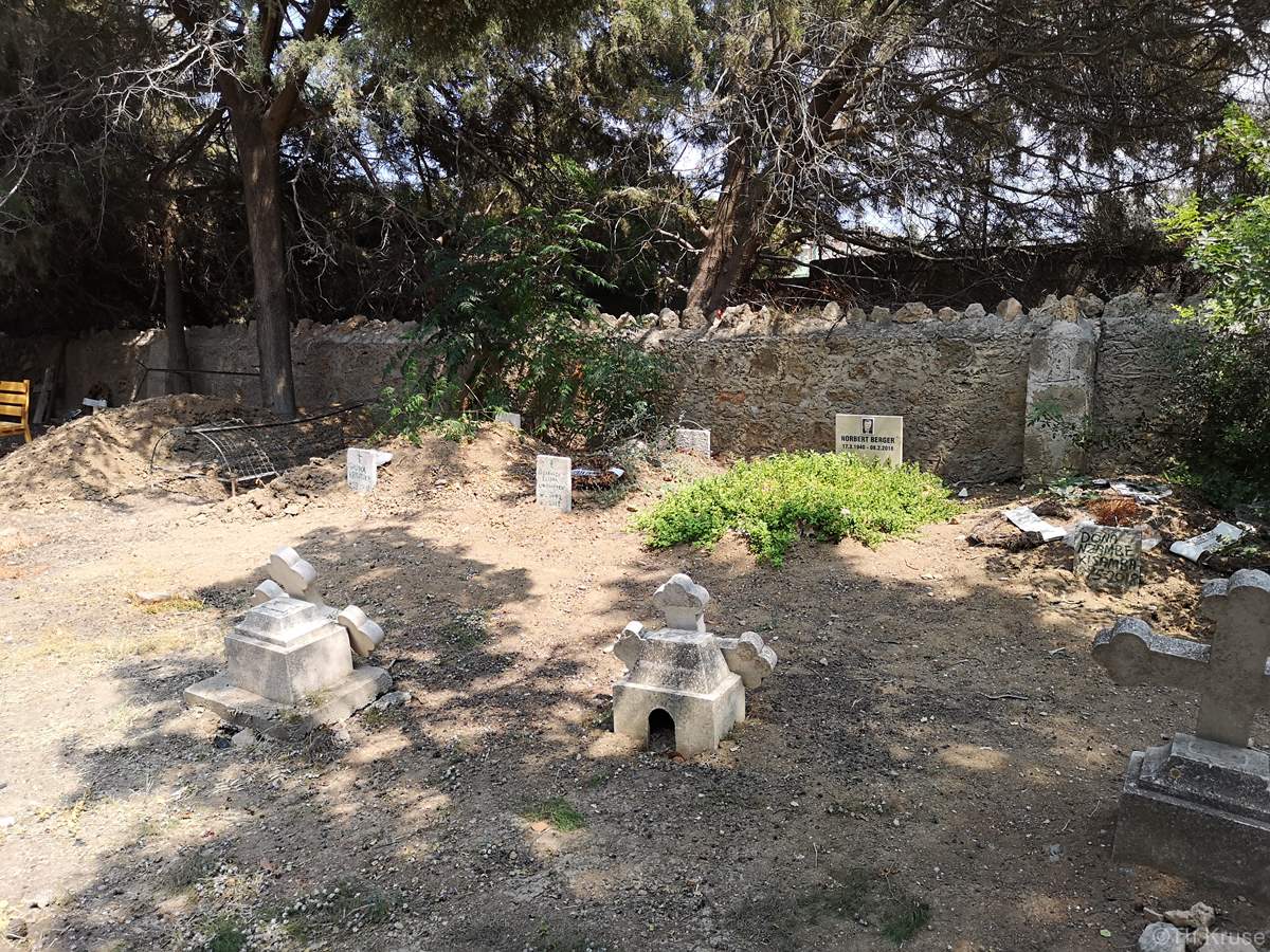 Ελληνορθόδοξο Κοιμητήριο Κερύνειας