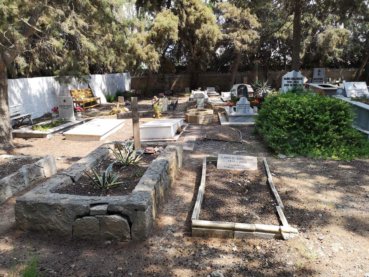Ελληνορθόδοξο Κοιμητήριο Κερύνειας