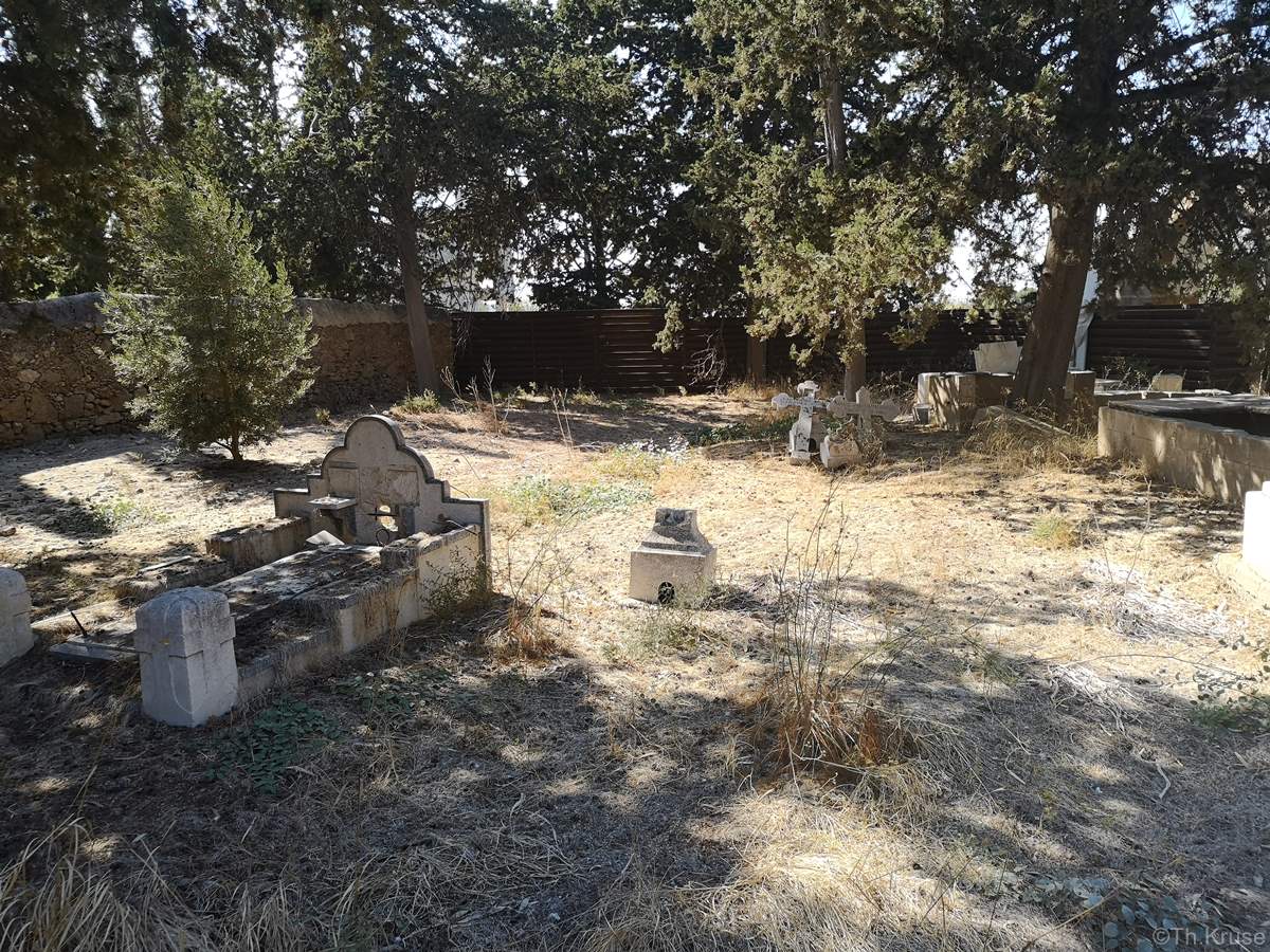 Κοιμητήριο Αγίου Θεοδώρου Λαπήθου