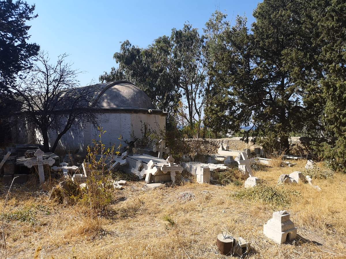 Κοιμητήριο Αγίου Θεοδώρου Λαπήθου