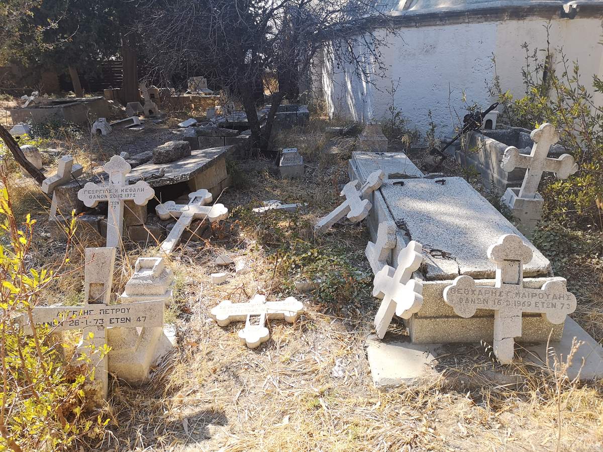 Κοιμητήριο Αγίου Θεοδώρου Λαπήθου